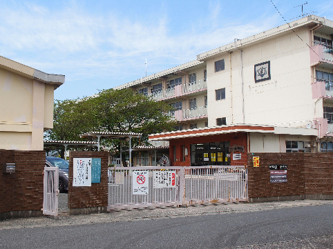 ユートピア葛原  中学校