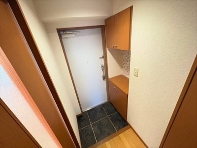 アクシス中井 玄関