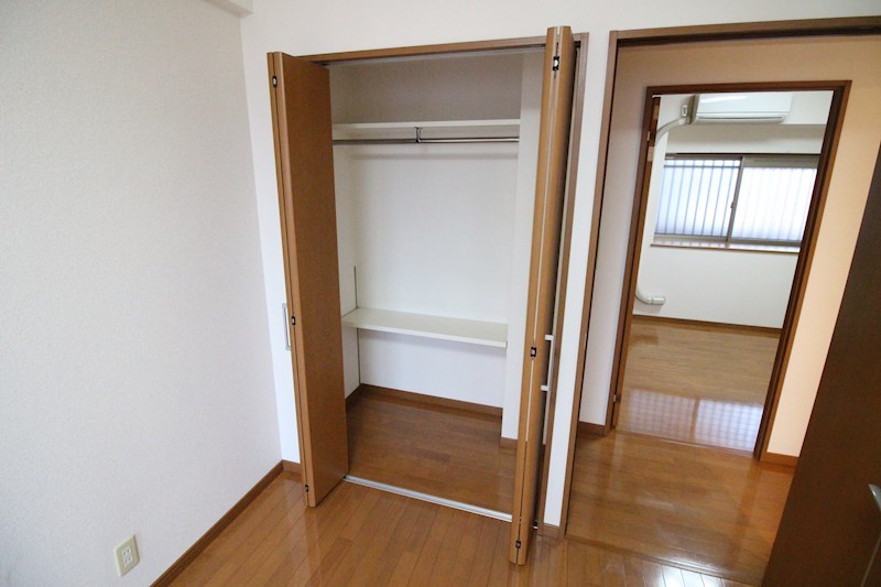 J-スクエア  その他