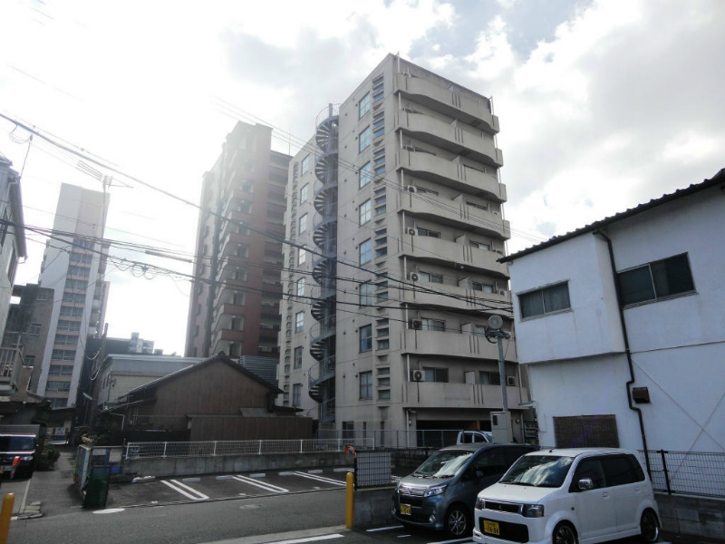 アヴィニール吉野  外観