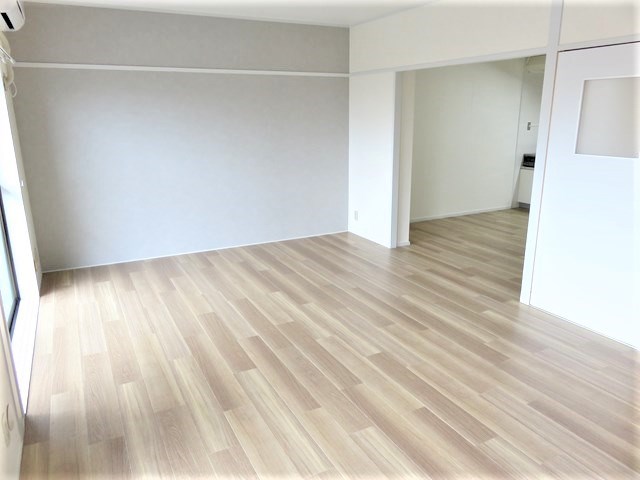 エメラルドマンション南小倉C棟 リビング