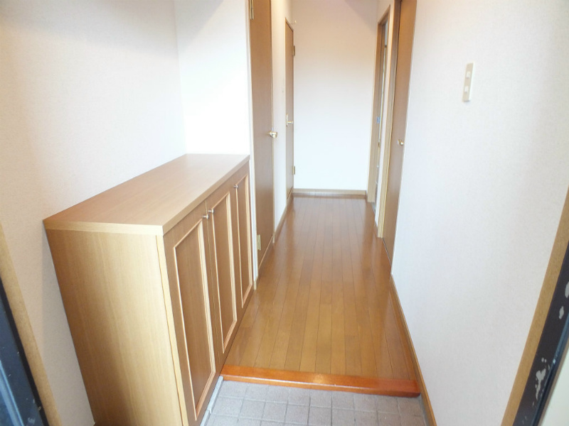 クレセール守恒  玄関