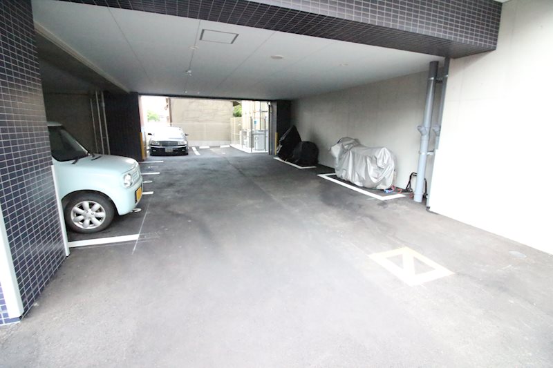 ブルースクエアー響Ⅳ  駐車場