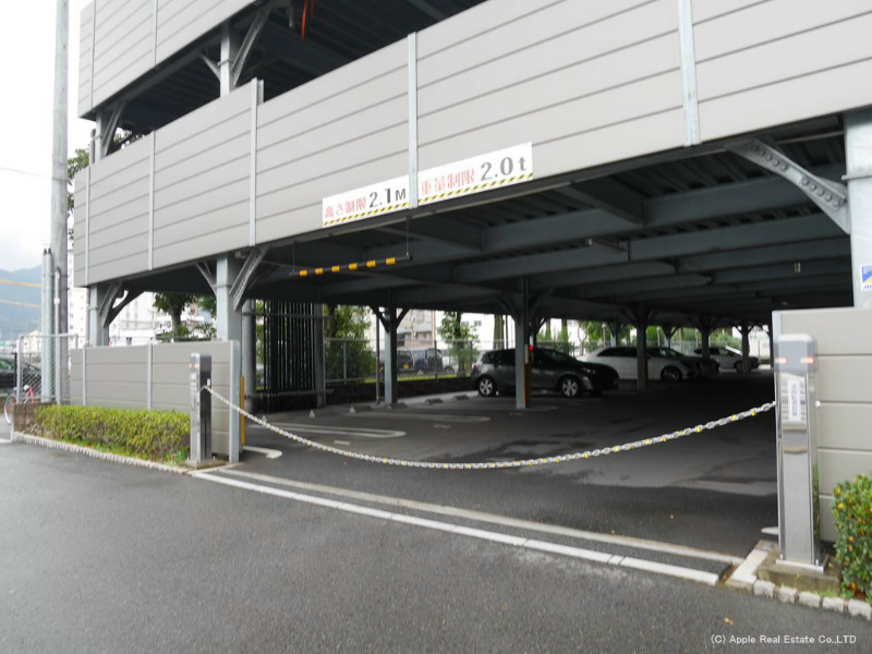 グランエスパシオ浅野 駐車場