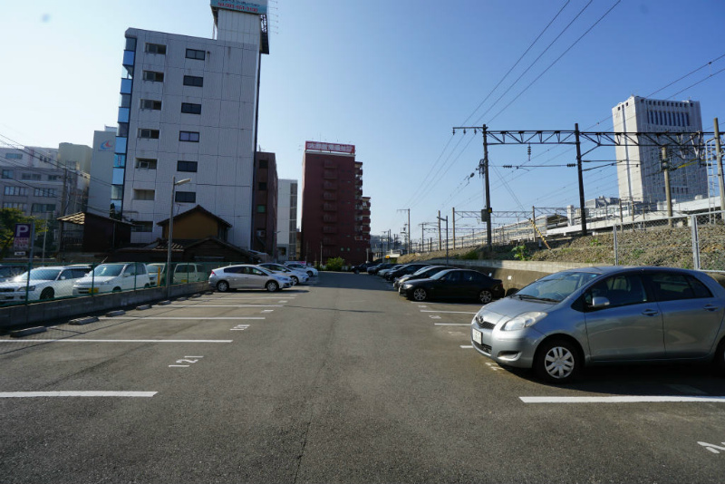 フェルト716  駐車場
