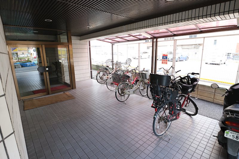 セゾン片野公園前  エントランス