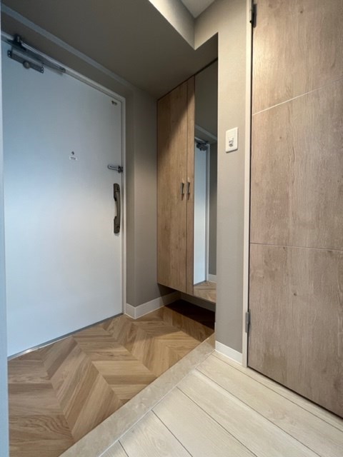 LEGEND紺屋町 玄関