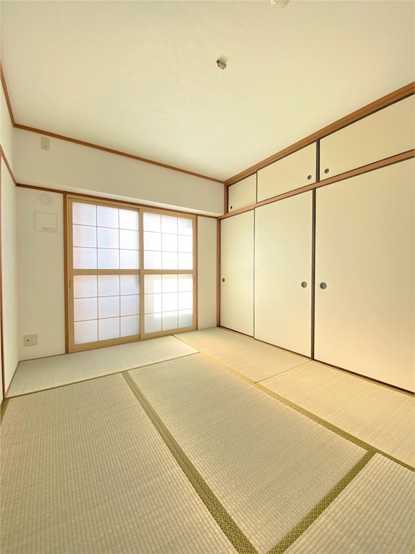 朝日イーストビル  収納