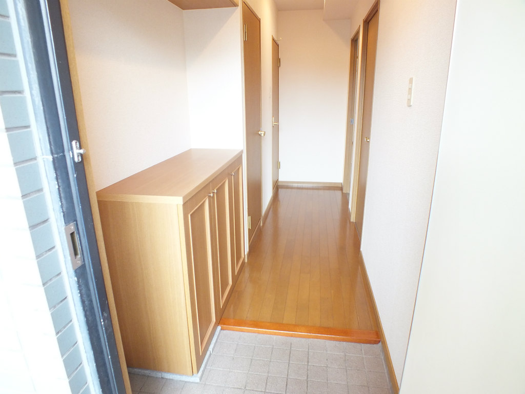 クレセール守恒  玄関