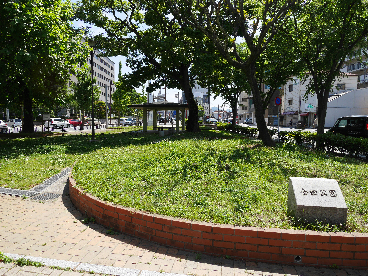 ピュアライフビル   公園
