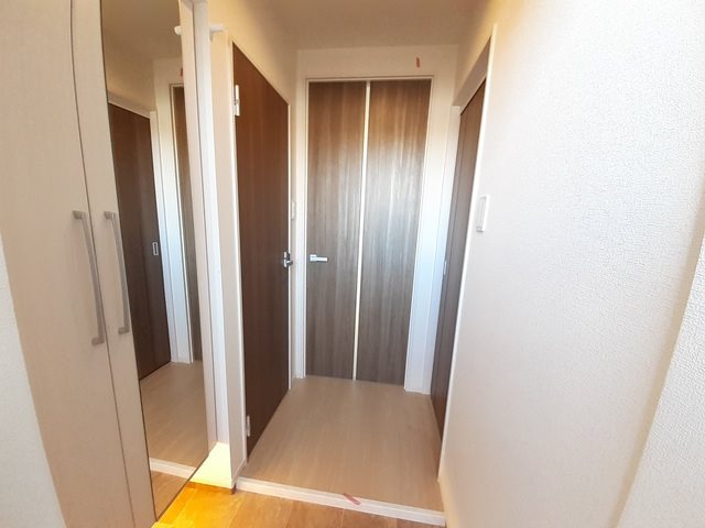 エンラージ・タワー   玄関