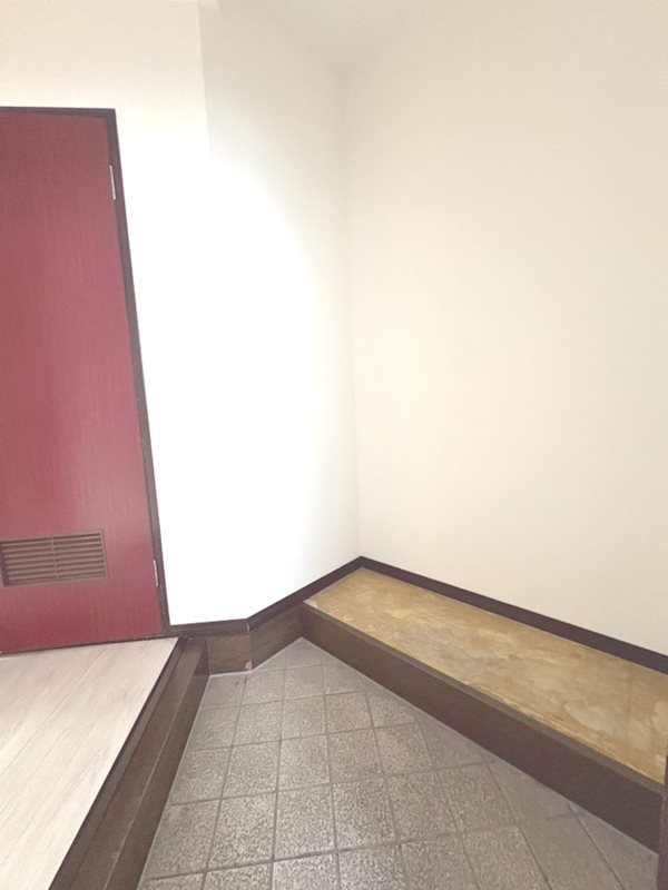 壽ビル 玄関