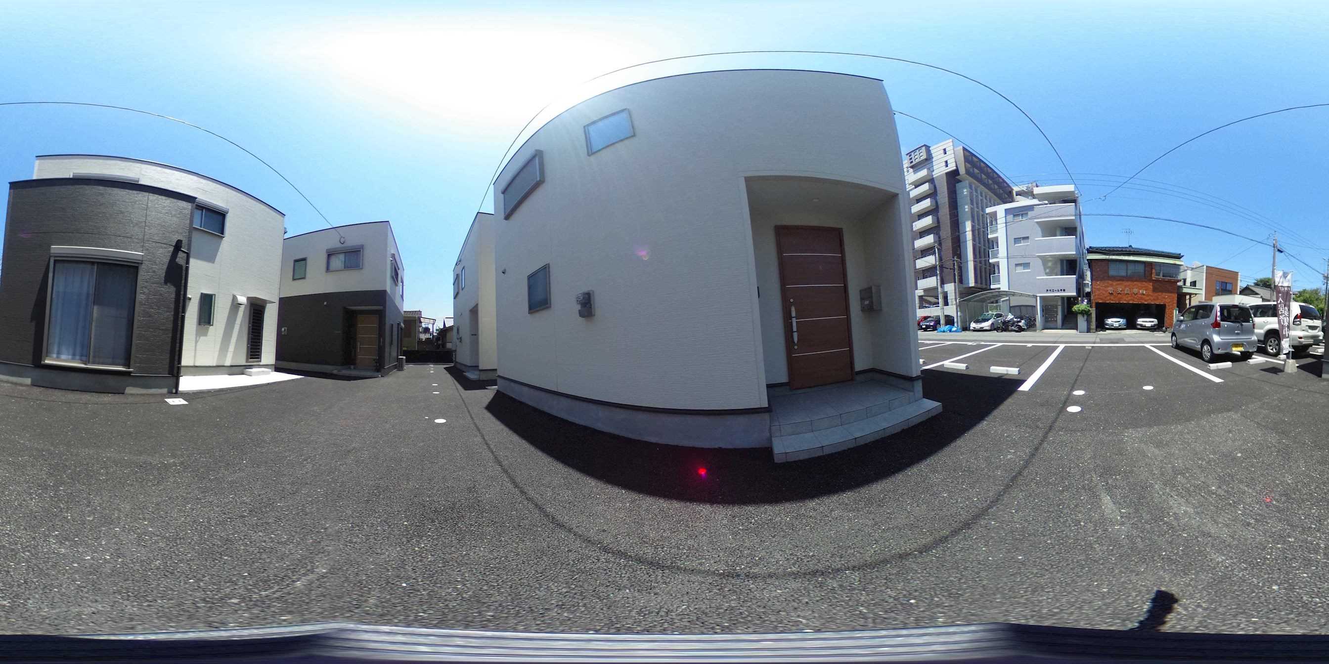 CREWS.LUCIA  外観