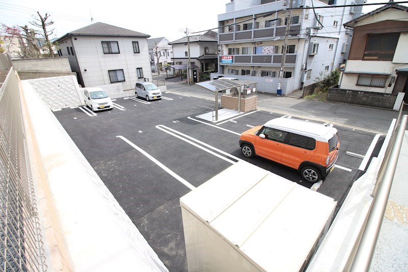 Chime境川 駐車場