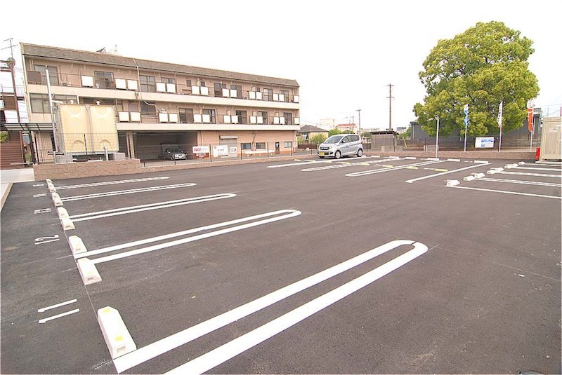 Lire de repos   駐車場