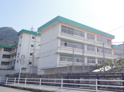 メゾングラースＭ  中学校