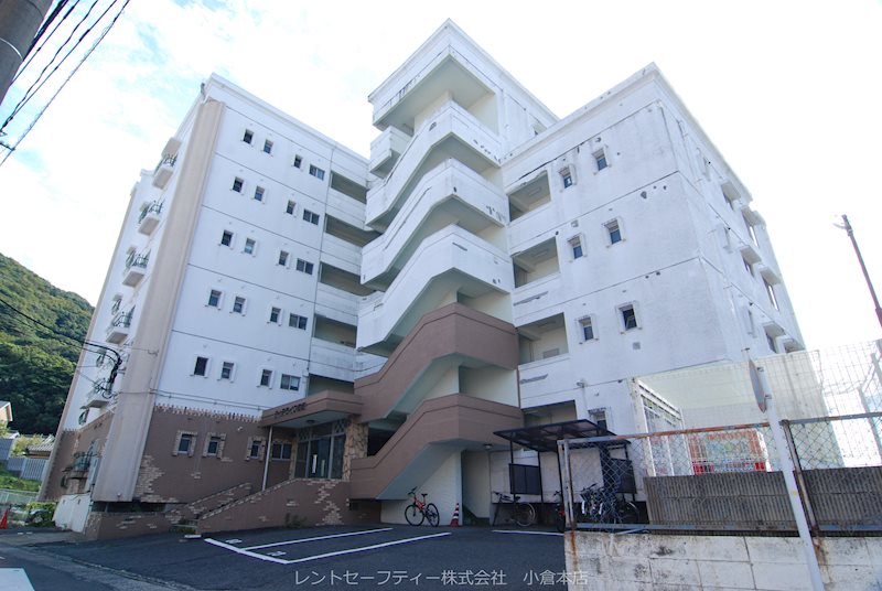ディアライフ赤坂 外観