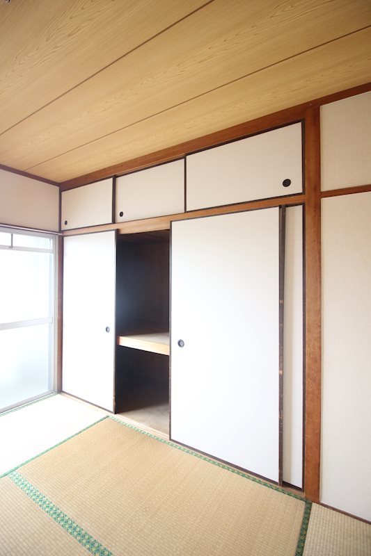グランドハイツ片野 収納