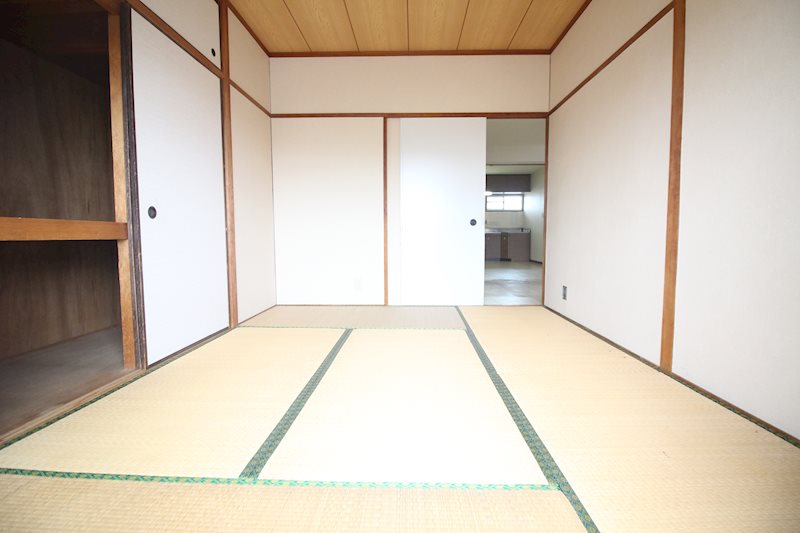 グランドハイツ片野 ベッドルーム