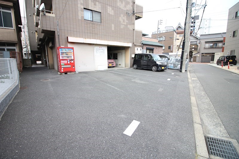 トーケン設計戸畑駅前Ⅰ 駐車場