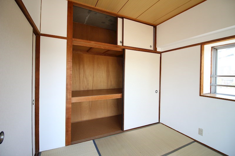 亀川ハイツ  収納