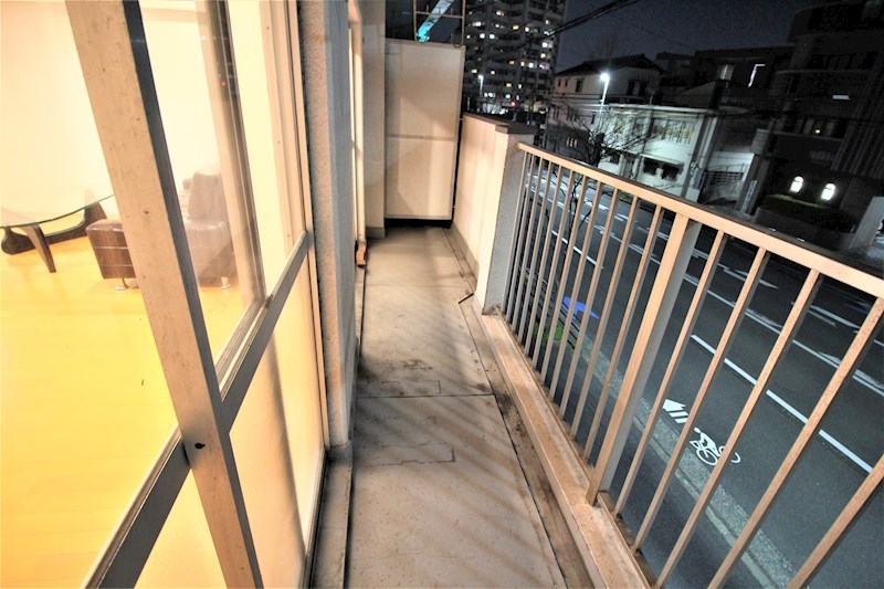ファーストライフ大手町 ベランダ