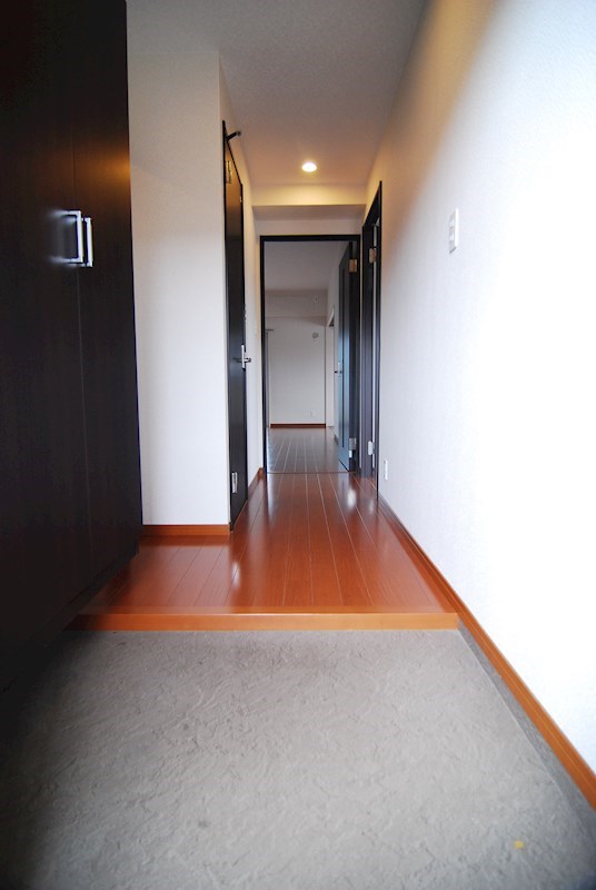 アローネ諏訪町    玄関