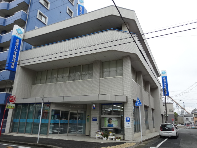 アローネ諏訪町    銀行