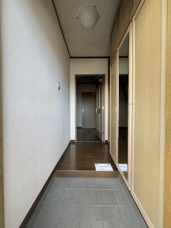 メゾン妙見  玄関