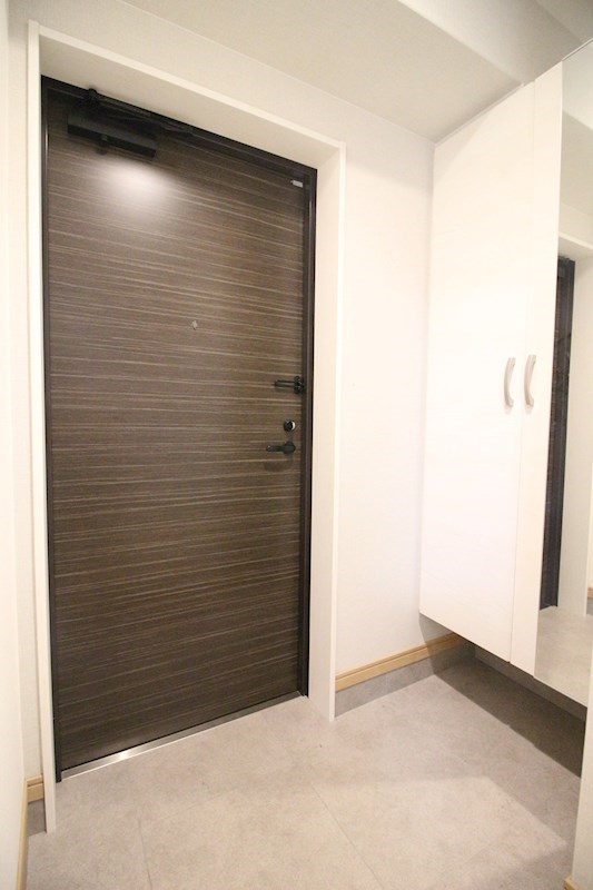 クレスト南小倉  玄関