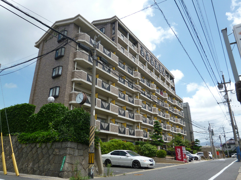 メゾンガーデンプラザ  駐車場