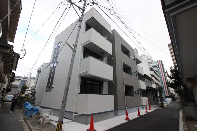 グランドプレミアム三萩野 外観