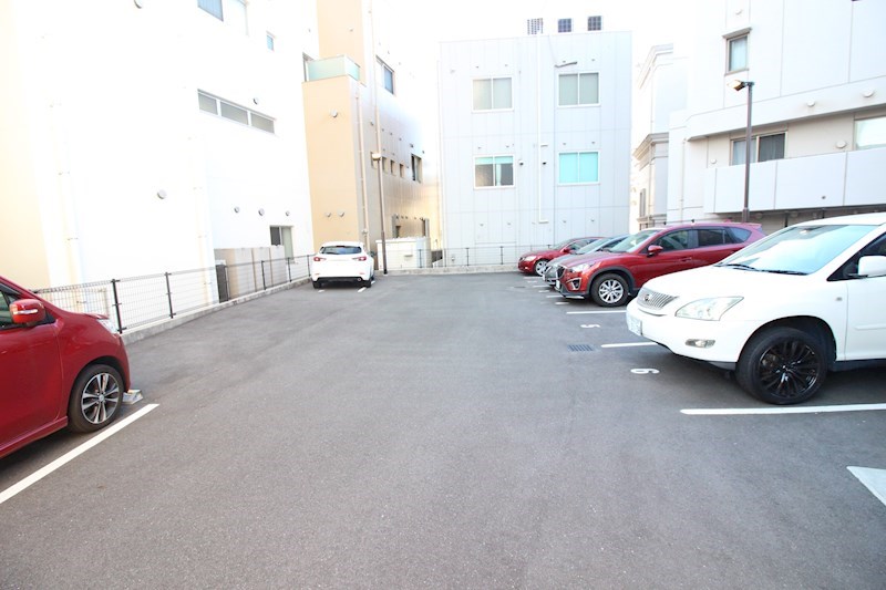 リオ　ラクーコ     駐車場