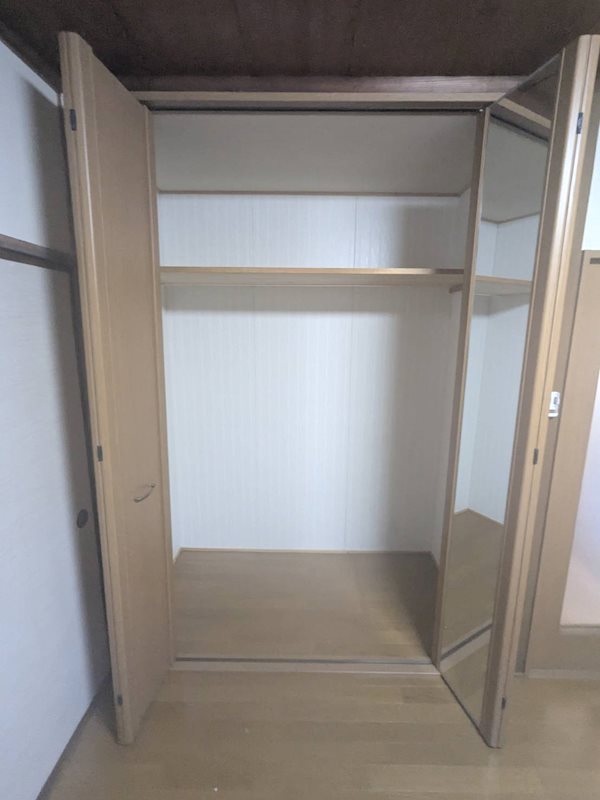 馬借賃貸2階 収納