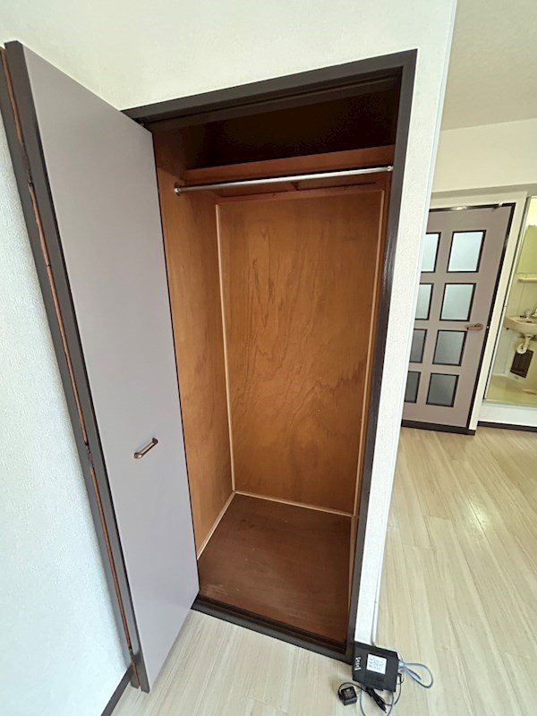 ビレ２号棟 収納