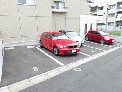 アドヴァンスコート到津の森  駐車場