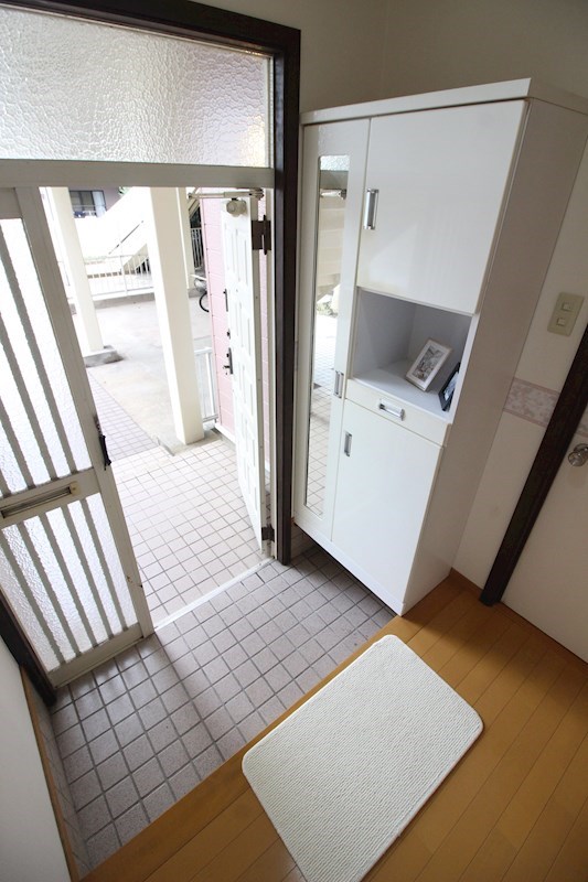 プレステージ霧ケ丘  玄関