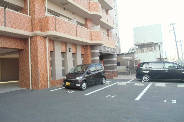 戸畑駅前銀座ビル   駐車場