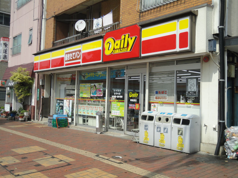 戸畑駅前銀座ビル   コンビニ