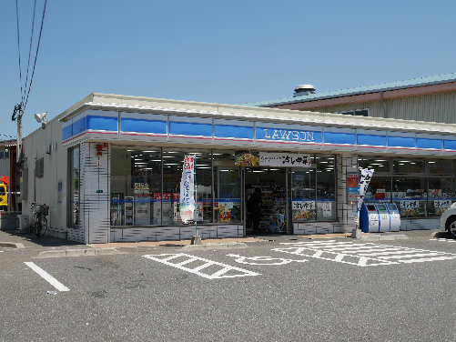 ソレイユ・ルヴァン赤坂  コンビニ