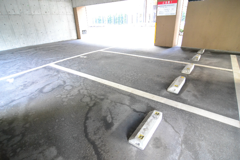 ウィングスミュゼ  駐車場