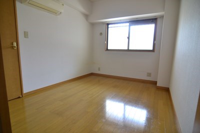 ニューシティアパートメンツ南小倉Ⅱ ベッドルーム