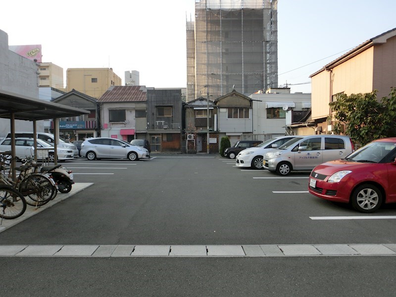 ドゥ　リヴェール 駐車場