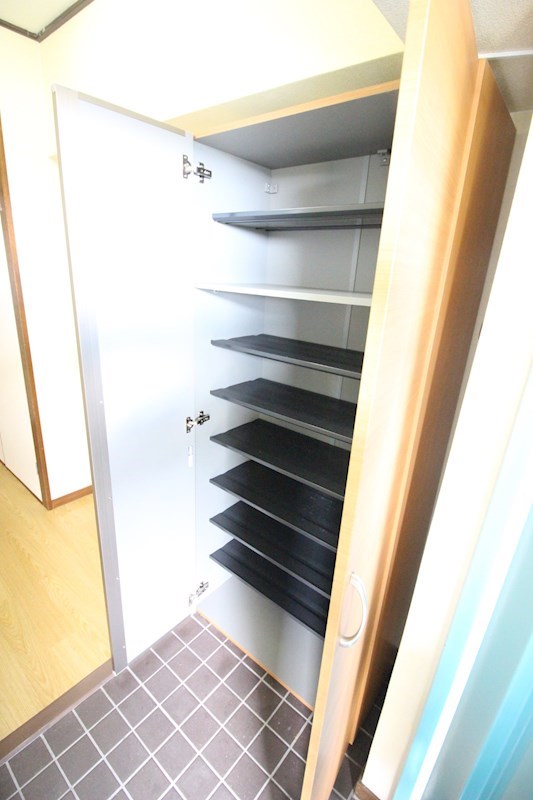 上馬寄スカイハイツ 玄関