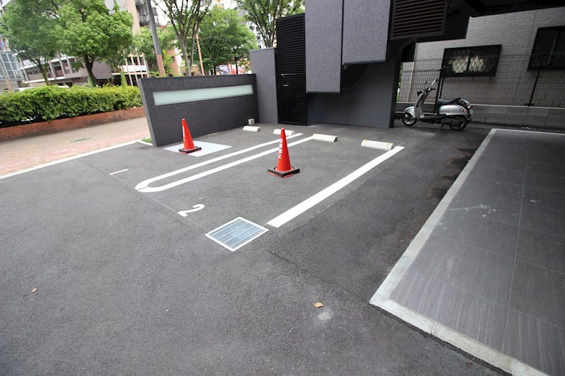 ザ・レジデンス香春口三萩野駅前 駐車場