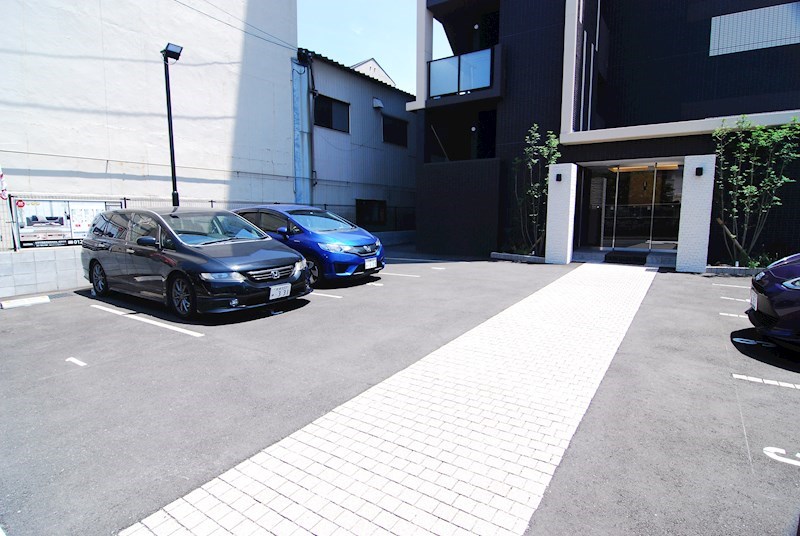 ネクステージ三萩野  駐車場