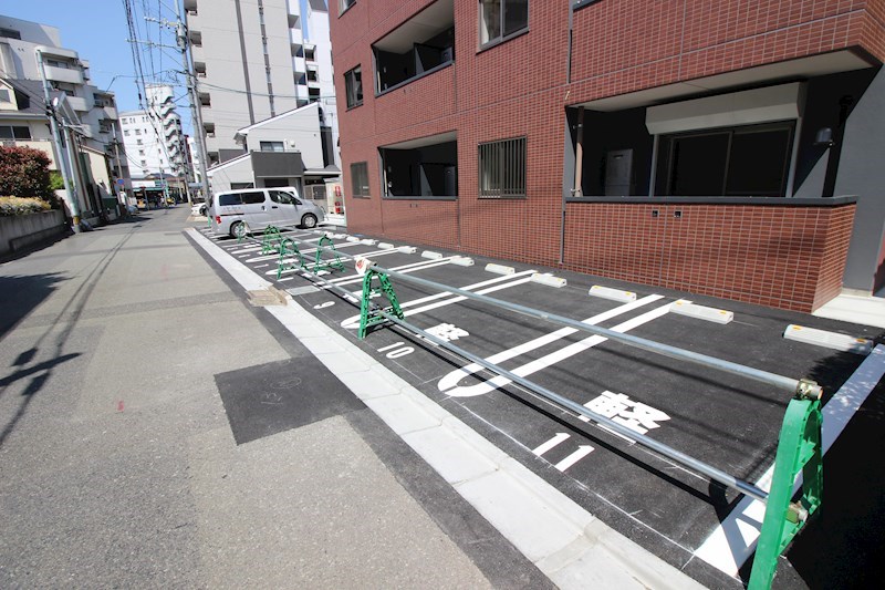 SHIZUKA　BLDG 駐車場