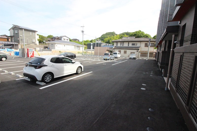 プレステージ熊谷 駐車場