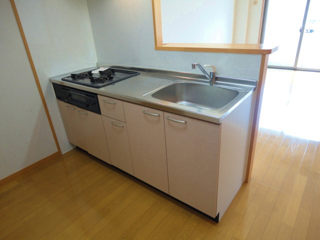 ニューシティアパートメンツ南小倉Ⅰ   キッチン