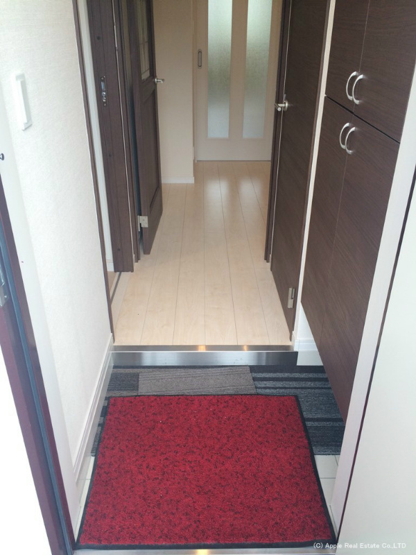 フォルトナ 玄関